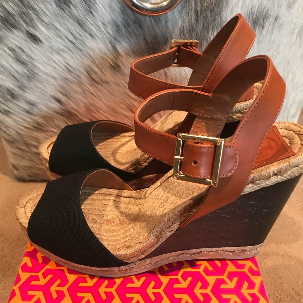 Tory Burch wedges, two toned colors.